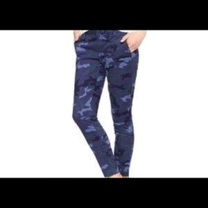Gap Skinny Mini Khakis size 4 blue camouflage